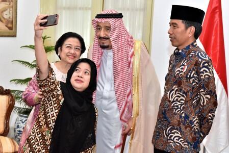 Raja Salman Ternyata Pernah Selfie dengan Higuita Zapata