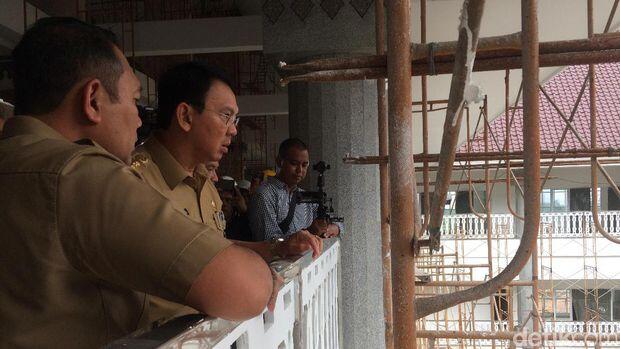 Ditemani Ketua PKB DKI, Ahok Tinjau Masjid Raya Jakarta