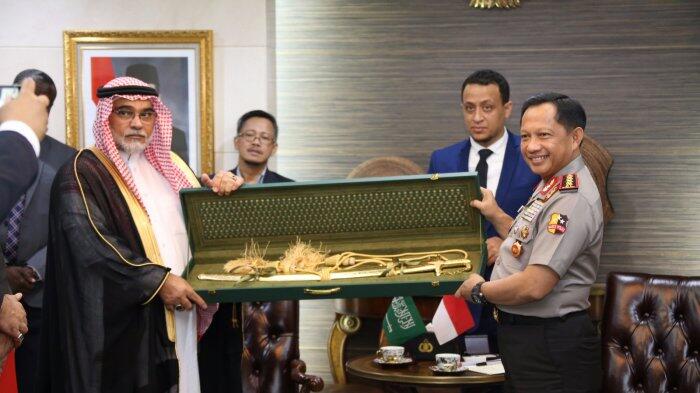 Contoh Jokowi, KPK Berharap Kapolri Laporkan Pedang Pemberian Kerajaan Arab Saudi