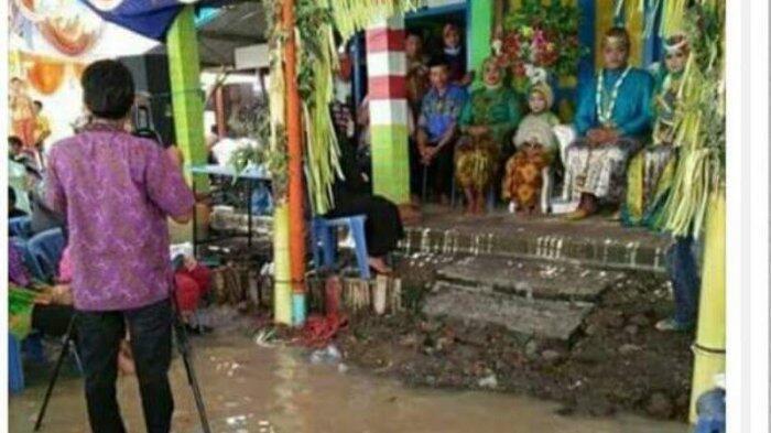 Banjir Tiba-tiba Datang Saat Acara Resepsi, Ibu Mempelai Wanita Sampai Pingsan