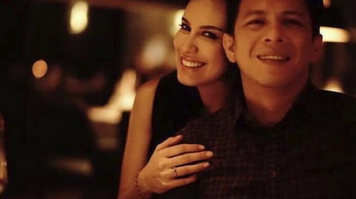 Ariel Noah Dampingi Sophia Latjuba Saksikan Aksi Eva