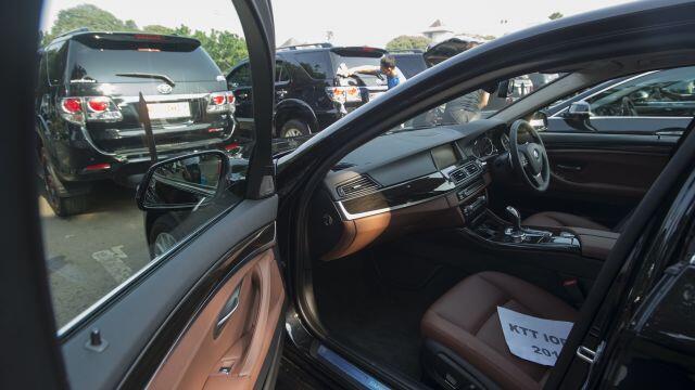 BMW Series 7 Jadi Mobil Andalan Delegasi KTT IORA 2017