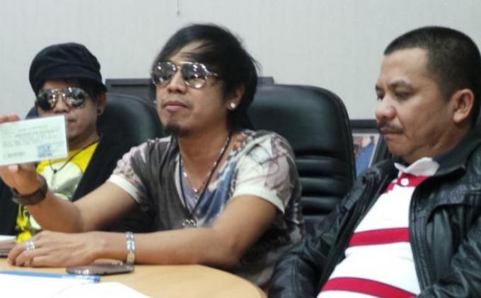 Ian Kasela Diberi Honor Fantastis untuk Tunjukkan Wajah di Balik Kaca Mata Hitamnya