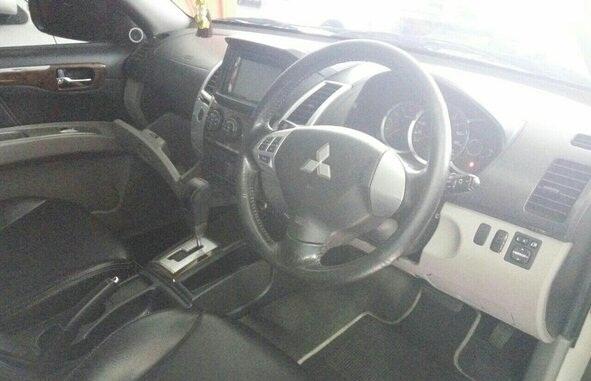 mitsubishi pajero sport dakar