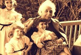 FAKTA TERSEMBUNYI DARI SEORANG ALBERT EINSTEIN YANG KALIAN BELUM TAU
