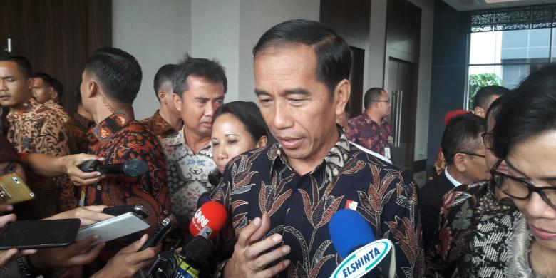 Jokowi Mengaku Dengar Lagu Cadas 100 Menit Tiap Hari