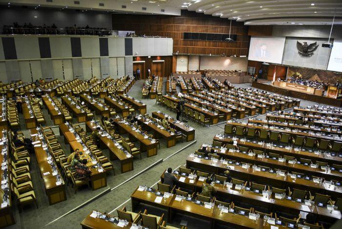 Tak salah masyarakat menilai DPR sebagai juara korupsi