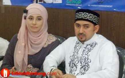 Sidang Perceraian Ustaz Al Habsyi Dipenuhi Air Mata, Pengunjung Malah Salah Fokus!