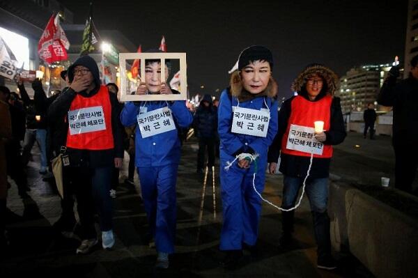 Presiden Korea Selatan Park Geun-hye Resmi Dipecat Karena Skandal