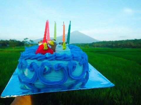 Selamat Ulang Tahun Pria Yang Selalu Menarik Ulur Hati :)