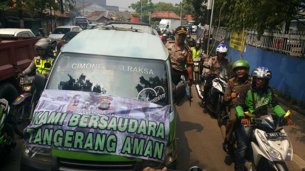 Pengemudi Ojek Online & Angkot di Tangerang Berdamai