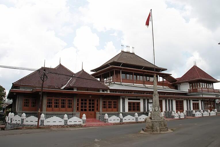 Life Still Tough for Believers in Minority Faiths in Indonesia