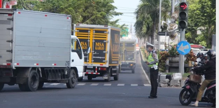 Raja Salman dan rombongan bawa lebih dari 16 ton oleh-oleh Bali