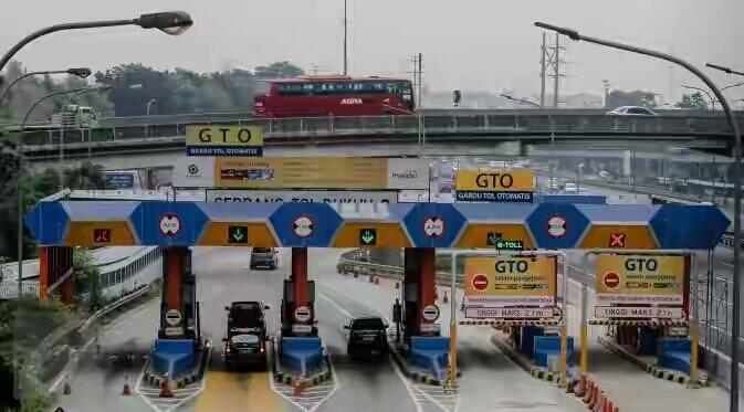 Bayar Tol Tak Bisa Pakai Uang Tunai Mulai Tahun Ini