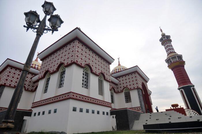 Kisah Mak Hindun dan spanduk tolak jenazah pemilih penista agama