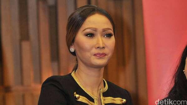 10 Nama Asli Artis Indonesia, Pasti Gak Akan Nyangka Deh!