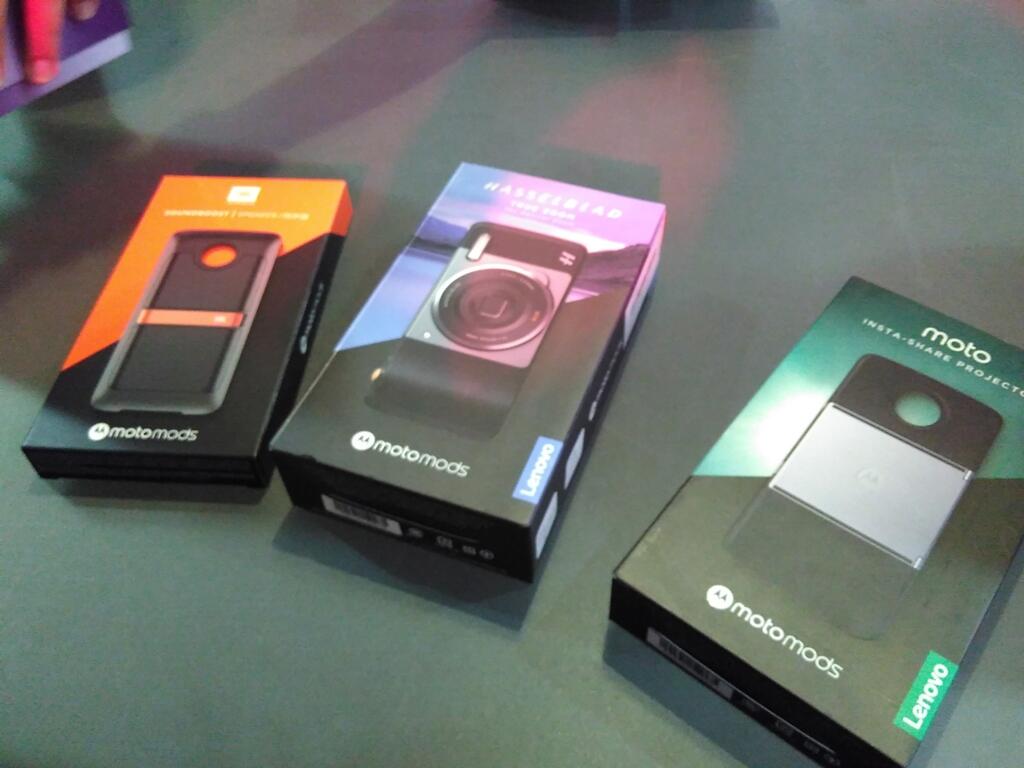 &#91;TC MOTO Z&#93;Hidup Mahasiswa Simple Untuk Masa Depan Menggunakan MOTO Z