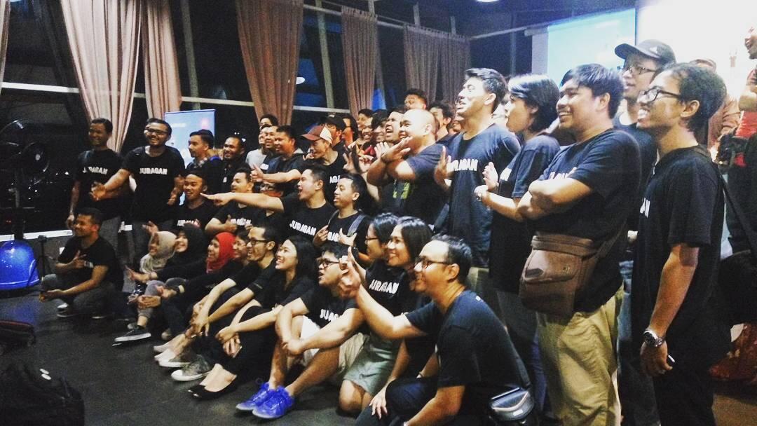 &#91;TC MOTO Z&#93;Moto Z to Yogyakarta, Manjain Mata Lo nonton Film Ala Bioskop
