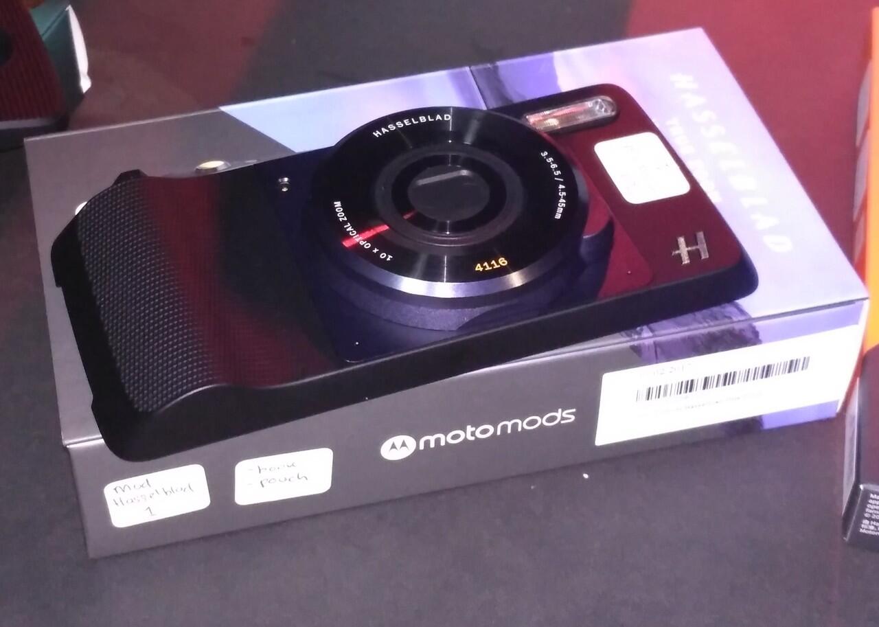 &#91;TC MOTO Z&#93;Moto Z to Yogyakarta, Manjain Mata Lo nonton Film Ala Bioskop