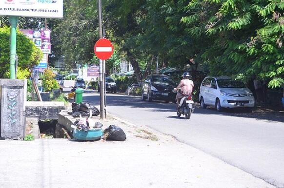 10 Rambu Lalu Lintas yang Sering Diabaikan