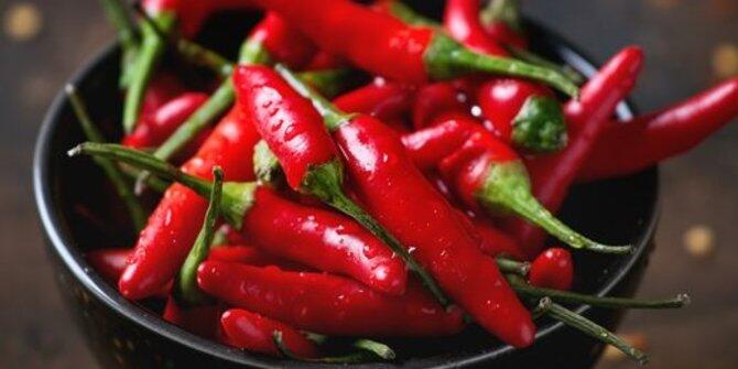 5 Makanan ini 'haram' dikonsumsi sebelum bercinta, kenapa?