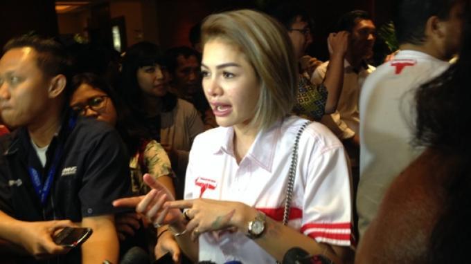 Paman Evelyn Marah Atas Pernyataannya, Nikita Mirzani: Gue Nggak Kenal