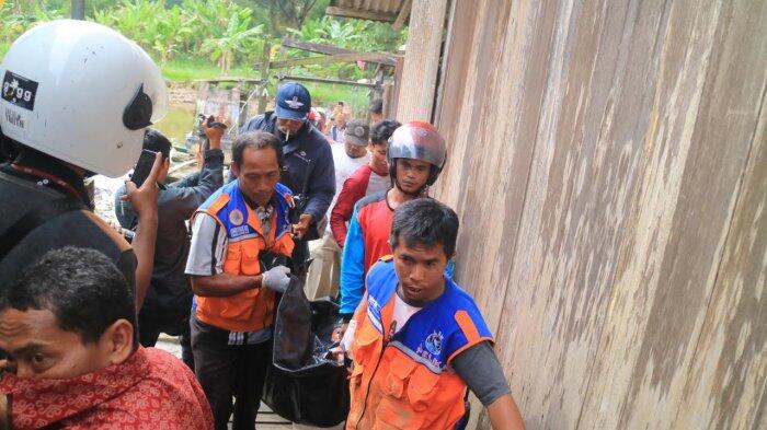 Mayat Wanita Cantik Mengapung di Sungai Karang Mumus Samarinda