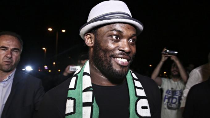 Pelatih Persib Bandung Bantah Datangkan Michael Essien