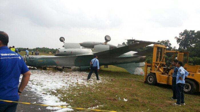 F-16 TNI AU Kecelakaan, Dua Pendaratan Penerbangan Sipil Dialihkan