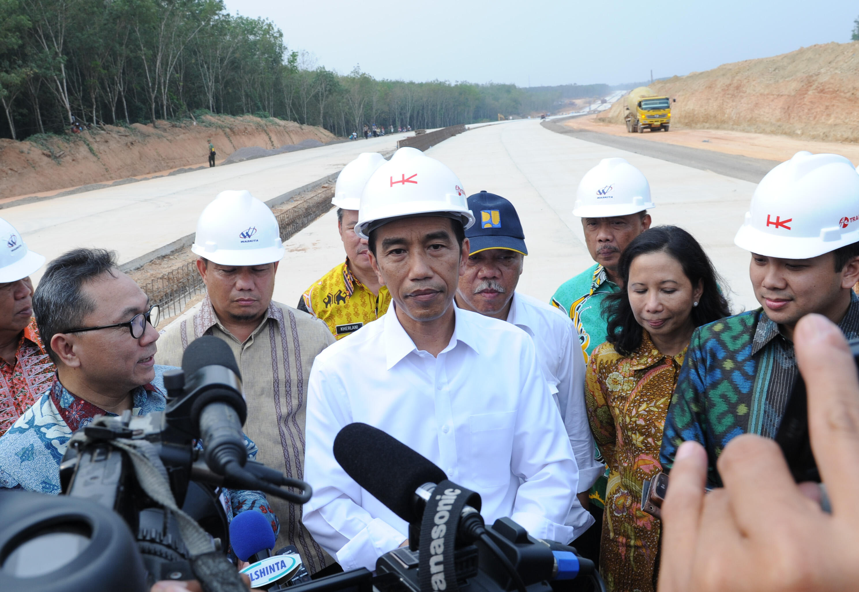 Presiden Bertolak ke Malang Jenguk KH Hasyim Muzadi  KASKUS