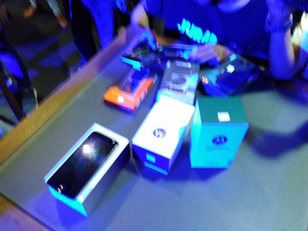 &#91;TC MOTO Z&#93;dengan adanya MOTO Z masa depan Smartphone terjamin