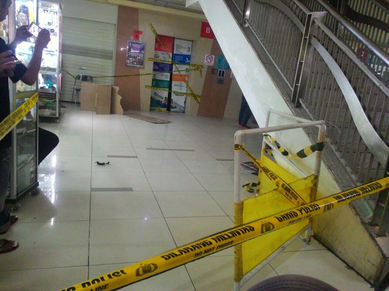 Kesaksian Korban Lift Jatuh di Blok M Square