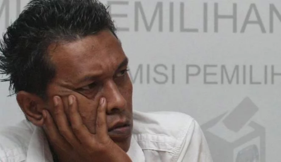 Anggota DPR Dilarang Masuk Istana Karena Bercelana Jeans