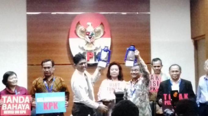 Tolak Revisi Undang-undang, Rektor dan Guru Besar Bela KPK