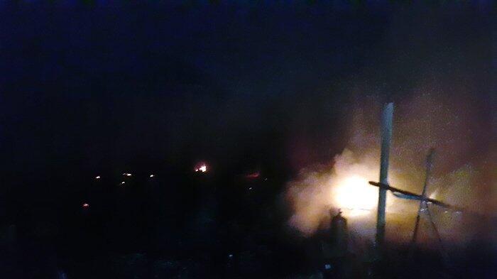 Percikan Api Menyambar Tabung Gas Merembet Bakar Gudang Kerajinan Jimbe