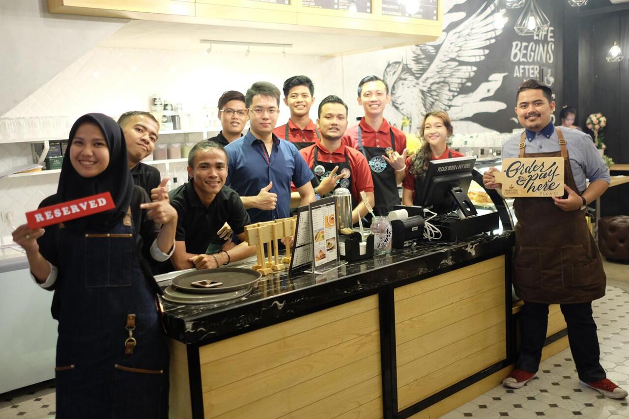 LOWONGAN KERJA : Barista / Cook Helper / Waiter / Supervisor