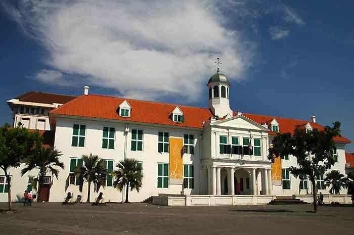 Woooww...7 Bangunan Belanda di Indonesia yang paling megah