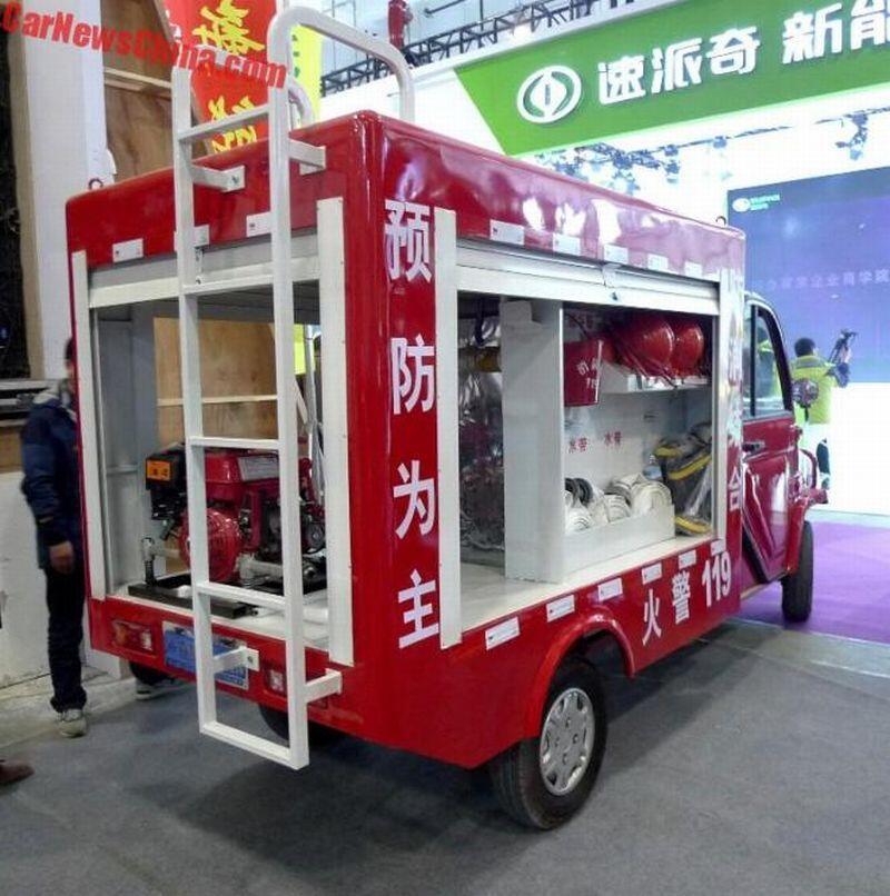 Ini Mobil Listrik Pemadam Kebakaran Pertama Dunia