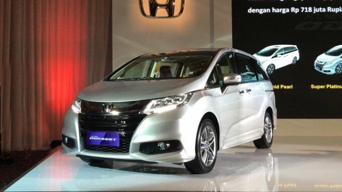 Harga Honda Odyssey Lebih Terjangkau dari Toyota Alphard