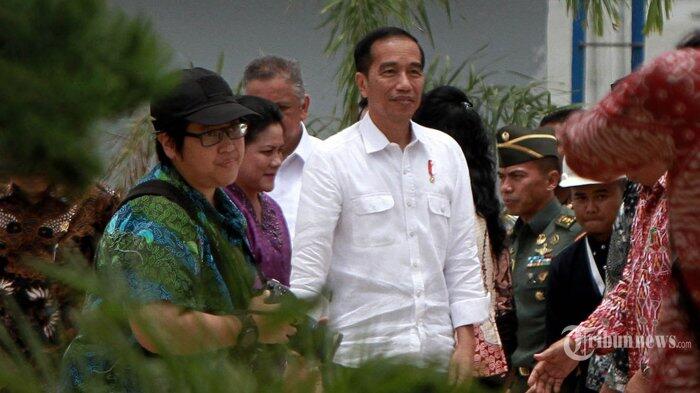 Ketika Presiden Jokowi dan Ibu Negara Harus Berpindah Mobil di Tengah Jalan