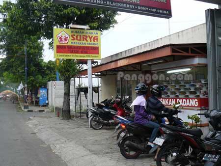 Siapa AKU ? Kisah Berkah Menyantuni Anak Yatim...