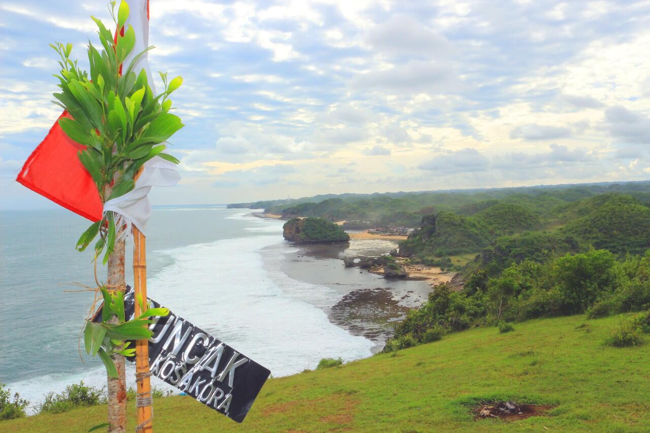 Bosen Ngecamp di Gunung? Cobain Tempat Seru Ini