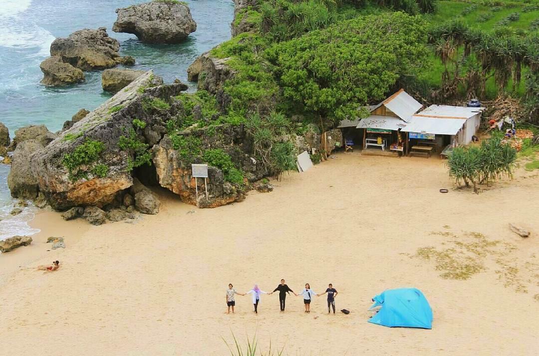 Bosen Ngecamp di Gunung? Cobain Tempat Seru Ini
