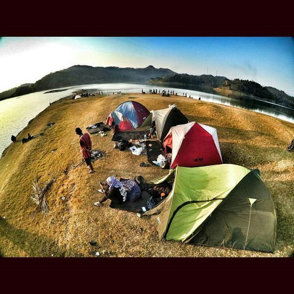 Bosen Ngecamp di Gunung? Cobain Tempat Seru Ini