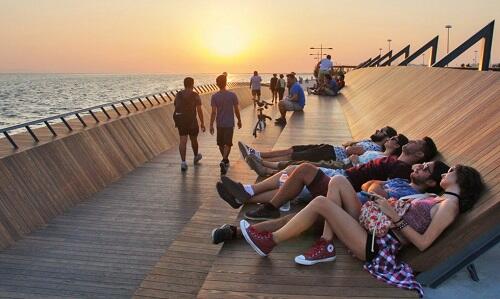 Keren Gan! Jembatan dan Taman Kota Turki Ini Tawarkan Pemandangan Sunset Mengagumkan