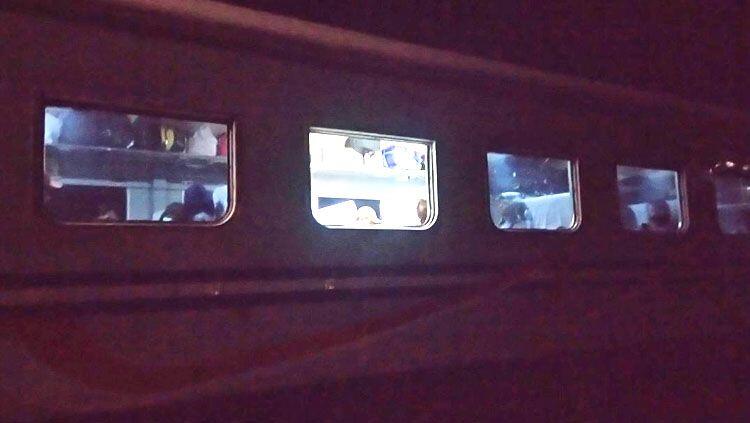 Biadab!!, Kereta Serayu Diserang Oleh Oknum Di Stasiun Kiara Condong