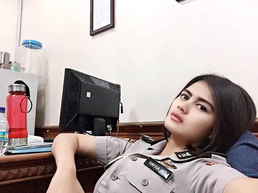 Oknum Polisi Bareng Preman Ikut Serang Wartawan Televisi Nasional