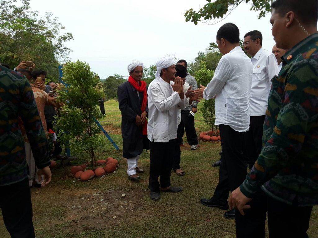 Presiden Jokowi Ziarah Makam Para Syekh Penyebar Agama Islam Awal Nusantara di Barus