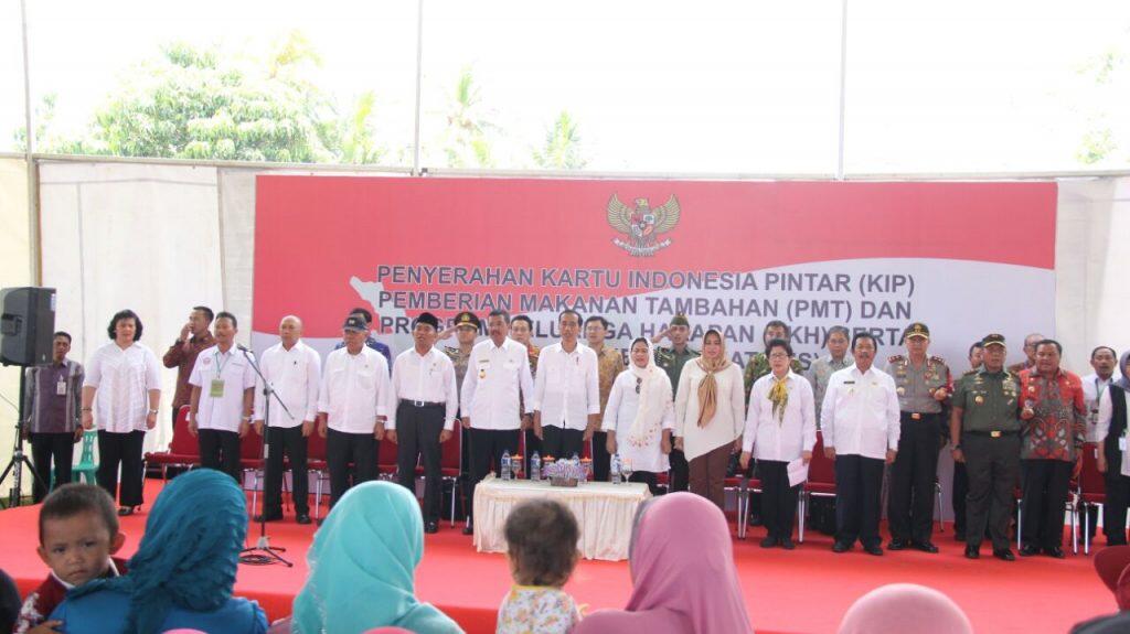 Presiden Jokowi Ziarah Makam Para Syekh Penyebar Agama Islam Awal Nusantara di Barus