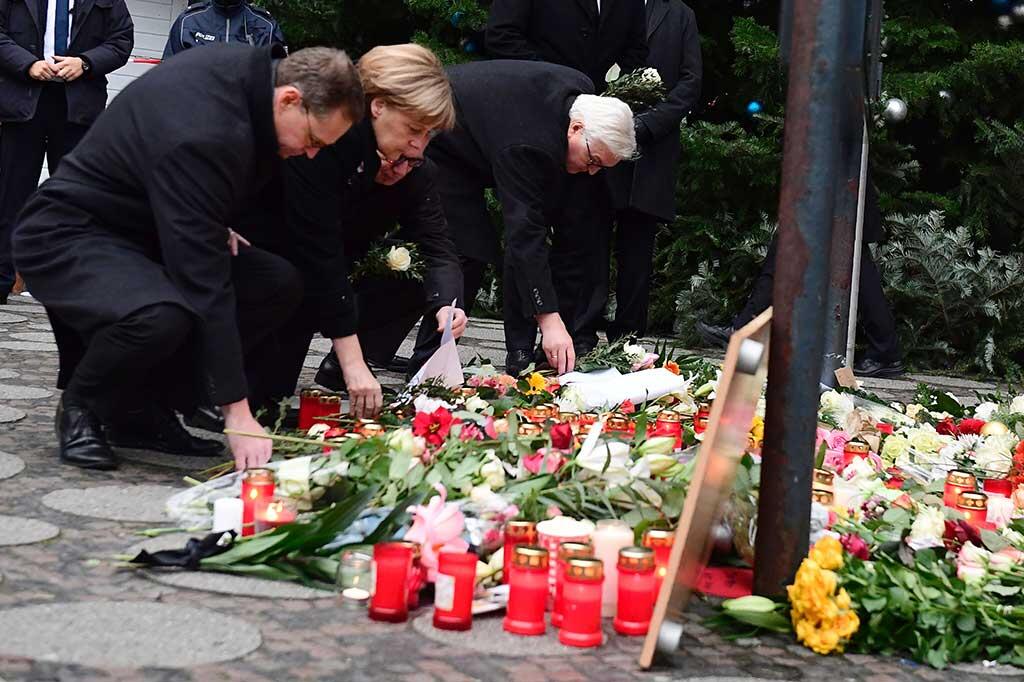 Terduga Teroris Banten Terlibat Pendanaan Bom Thamrin